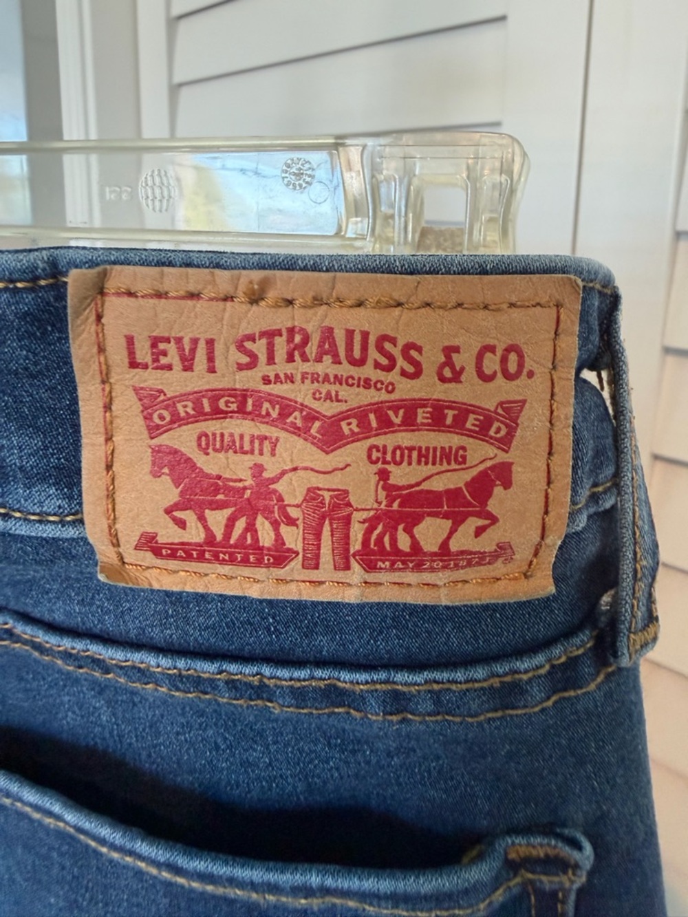 Levi's Women's Dark Indigo Straight Leg 711 Skinny Jeans - Picture 10 of 12